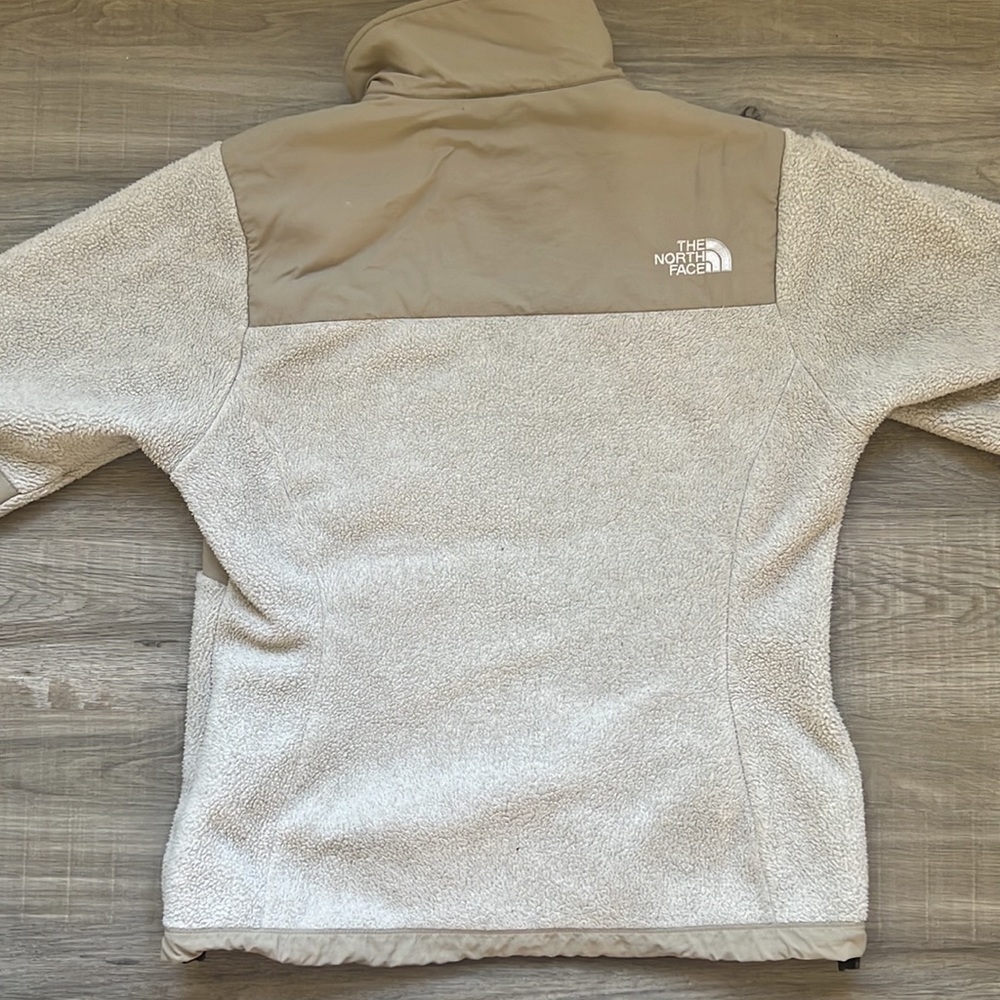 The North Face Jacket - Picture 4 of 4